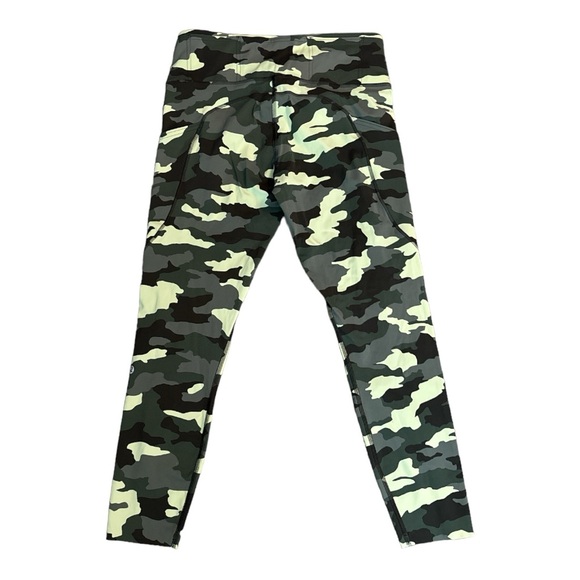 Lululemon athletica Camo Leggings Size 10 - Picture 2 of 5